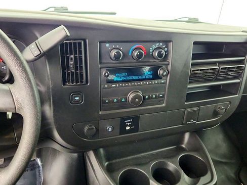 Used 2019 GMC Savana 2500 w/ Driver Convenience Package image 16