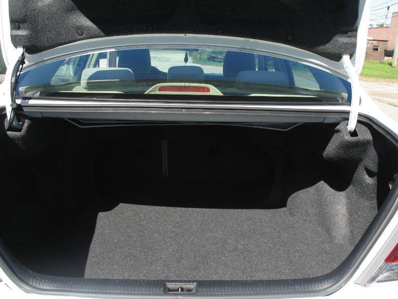 Used 2005 Toyota Camry LE FWD image 10