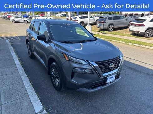 Used 2023 Nissan Rogue S AWD/4WD image 2