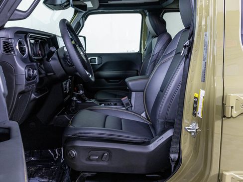 New 2026 Jeep Wrangler Unlimited Sahara AWD/4WD image 21