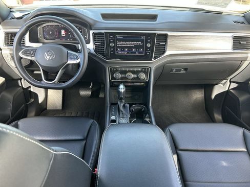 Used 2022 Volkswagen Atlas Cross Sport SE w/ Panoramic Sunroof Package AWD/4WD image 12