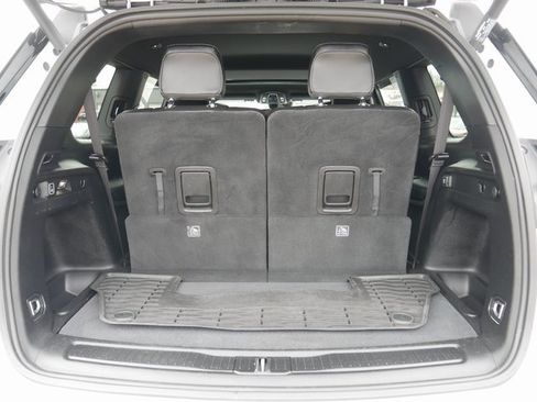 Used 2023 Jeep Grand Cherokee L Laredo image 11