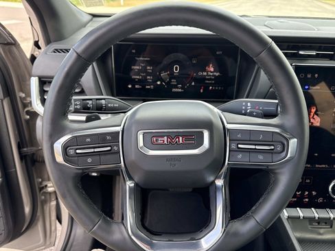 Used 2025 GMC Terrain Elevation image 26