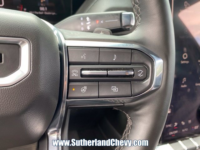 Used 2025 GMC Yukon Denali AWD/4WD image 24