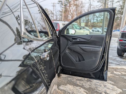 Used 2021 Chevrolet Equinox LT image 45