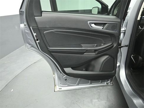 Certified 2022 Ford Edge Titanium w/ Class II Trailer Tow Package image 23