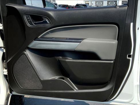 Used 2016 Chevrolet Colorado LT w/ LT Convenience Package image 25