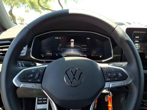 Used 2025 Volkswagen Jetta Sport FWD image 25