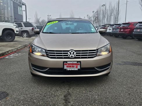 Used 2015 Volkswagen Passat TDI SE image 2