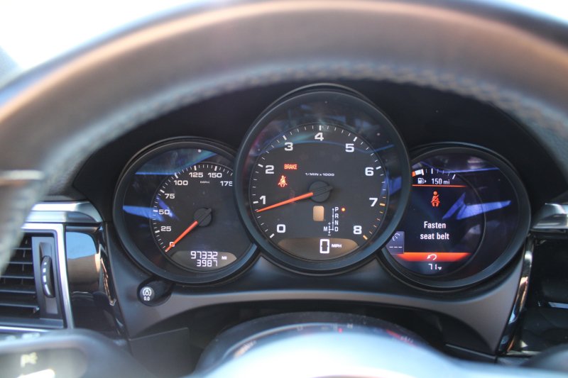 Used 2018 Porsche Macan AWD/4WD image 14