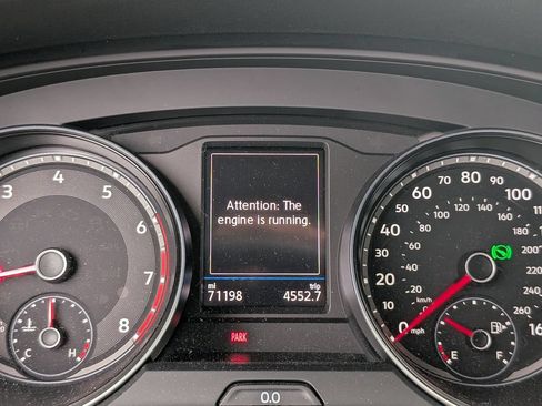 Used 2021 Volkswagen Atlas SE w/ Towing Package FWD image 32