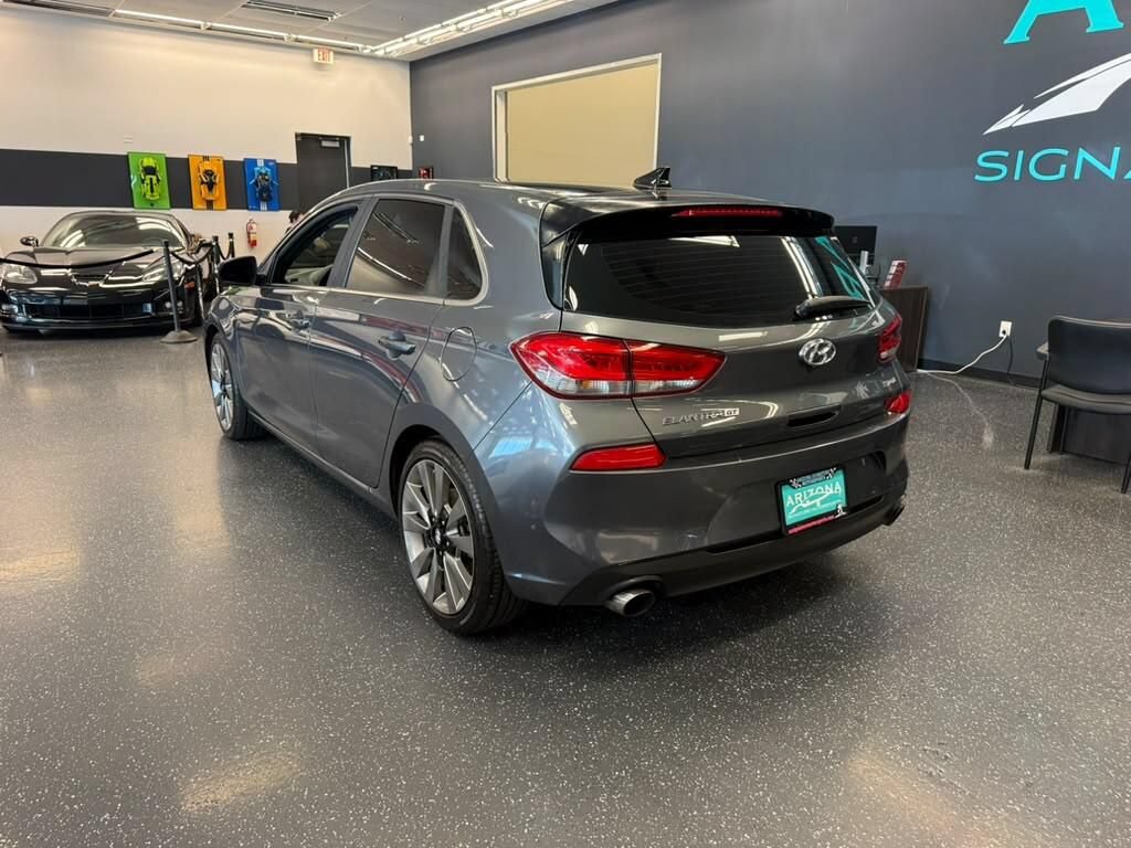 Used 2018 Hyundai Elantra GT Sport w/ Sport Tech Package 04 FWD image 2