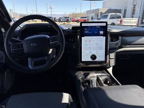 Used 2025 Ford F150 Lightning Lariat image 25