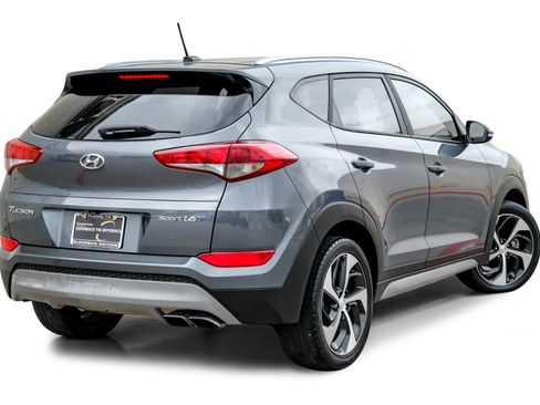 Used 2017 Hyundai Tucson Sport image 7