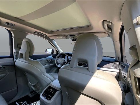 Used 2016 Volvo XC90 T6 Momentum w/ Convenience Package AWD/4WD image 20