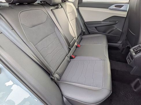 New 2026 Volkswagen Taos SE image 34