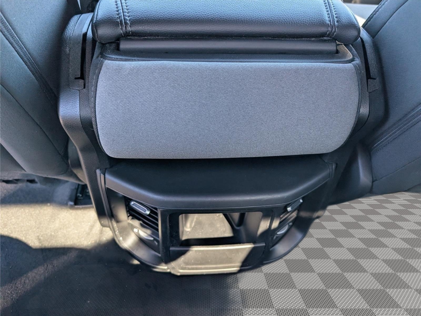 Used 2022 RAM 1500 Big Horn AWD/4WD image 18
