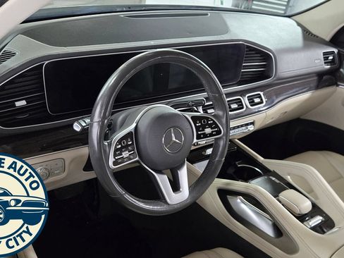 Used 2020 Mercedes-Benz GLS 450 4MATIC image 11