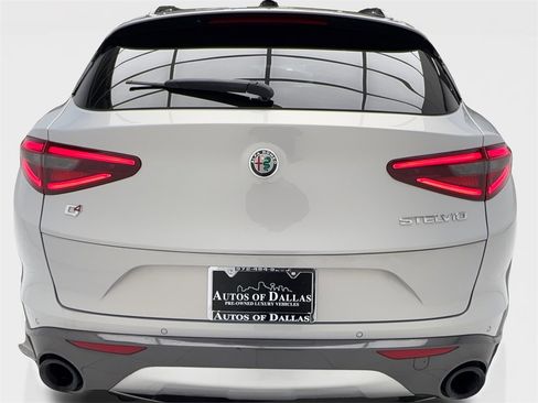 Used 2022 Alfa Romeo Stelvio Ti image 11