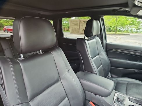 Used 2020 Jeep Grand Cherokee High Altitude AWD/4WD image 12