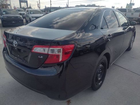 Used 2014 Toyota Camry L image 7