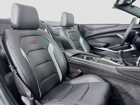 Used 2017 Chevrolet Camaro SS image 34