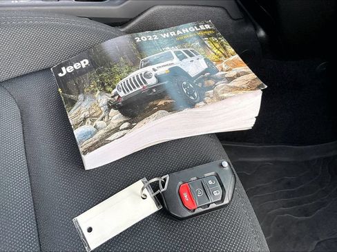 Used 2022 Jeep Wrangler Unlimited Sport AWD/4WD image 34