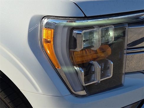 Used 2023 Ford F150 Lariat w/ Trailer Tow Package image 18