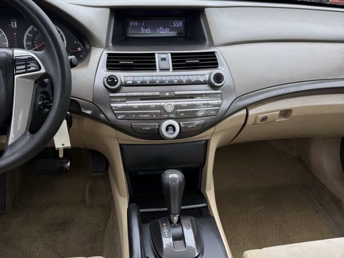 Used 2010 Honda Accord LX image 18
