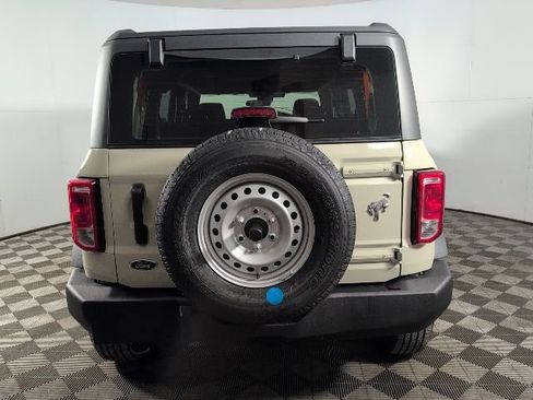 New 2025 Ford Bronco 4-Door AWD/4WD image 5