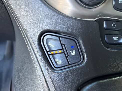 Used 2019 GMC Yukon XL Denali w/ Open Road Package AWD/4WD image 25
