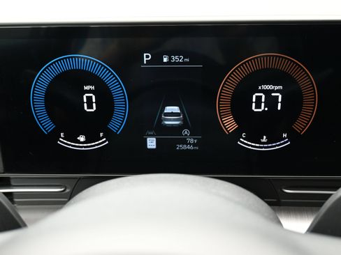 Used 2025 Hyundai Kona SE FWD image 27
