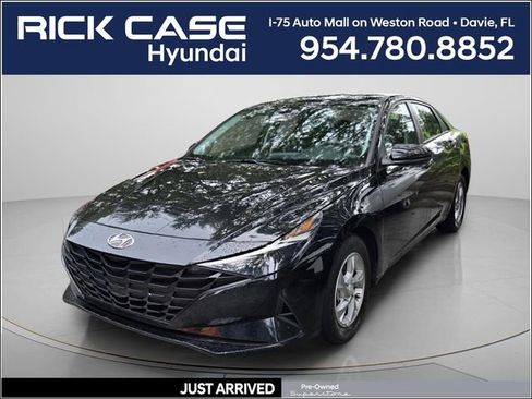 Used 2023 Hyundai Elantra SE FWD image 1