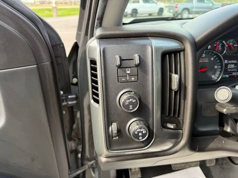 Used 2018 Chevrolet Silverado 1500 LT w/ All Star Edition AWD/4WD image 15