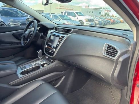 Used 2022 Nissan Murano SV FWD image 11