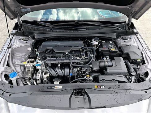 Used 2025 Hyundai Elantra Sport w/ Cargo Package FWD image 11