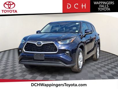 Used 2022 Toyota Highlander LE
