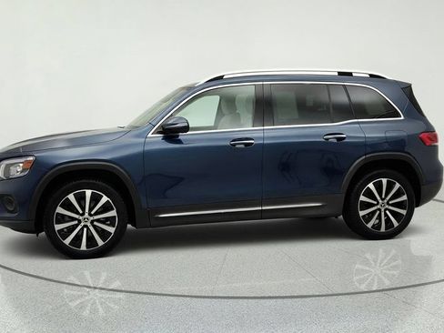 Used 2022 Mercedes-Benz GLB 250 w/ Premium Package Lite image 8