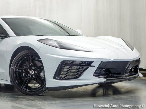 Used 2022 Chevrolet Corvette Stingray Coupe w/ 1LT image 3
