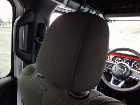 Used 2023 Jeep Wrangler Unlimited Rubicon w/ Steel Bumper Group image 14