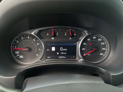 Used 2024 GMC Terrain SLT w/ Infotainment Package II AWD/4WD image 35