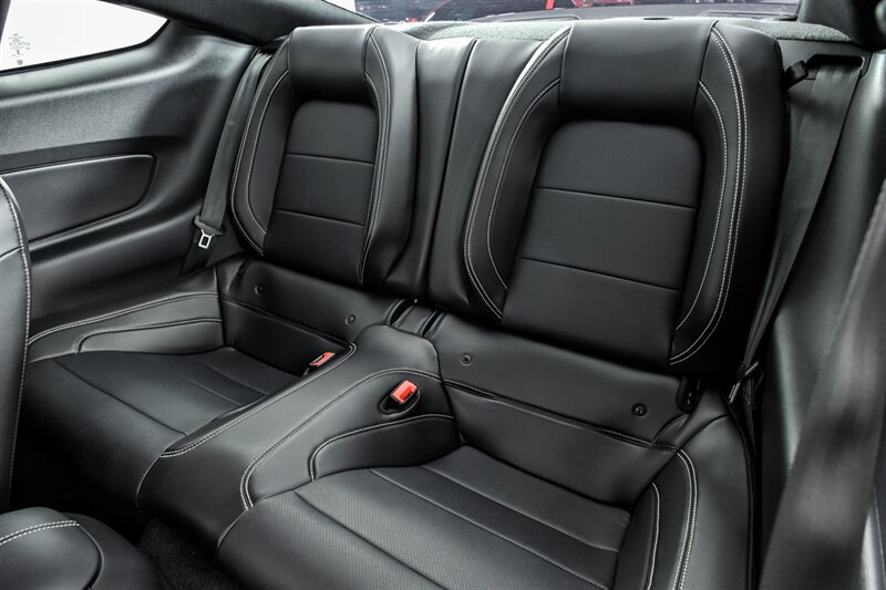 Used 2020 Ford Mustang Shelby GT500 w/ Technology Package RWD image 18