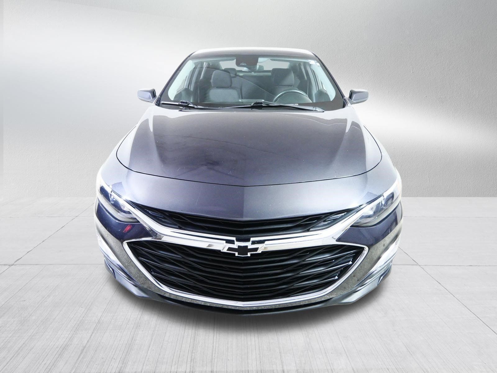 Used 2023 Chevrolet Malibu RS FWD image 2