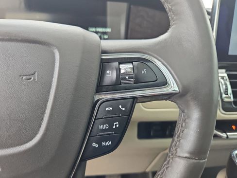 Used 2019 Lincoln Navigator Reserve AWD/4WD image 24