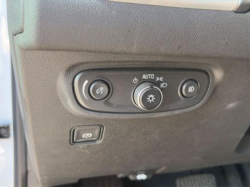 Used 2021 GMC Terrain SLT w/ Elevation Edition AWD/4WD image 9