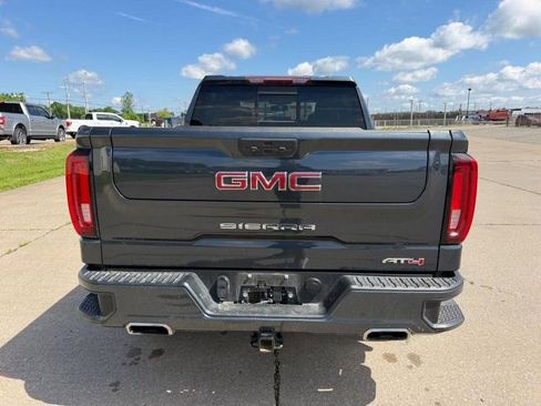 Used 2021 GMC Sierra 1500 AT4 w/ AT4 Preferred Package AWD/4WD image 4
