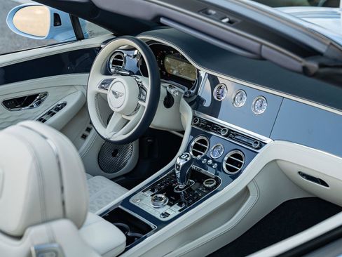 Used 2025 Bentley Continental GT Speed AWD/4WD image 32