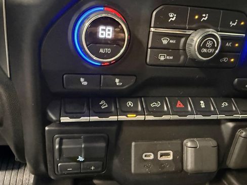 Used 2021 Chevrolet Silverado 1500 LT Trail Boss image 15