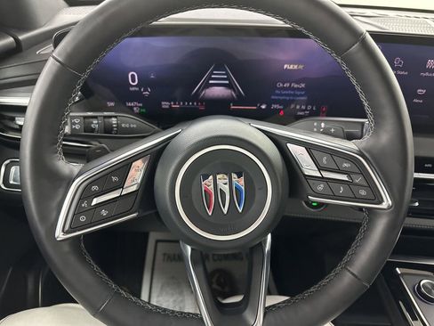 Used 2025 Buick Enclave Preferred image 35