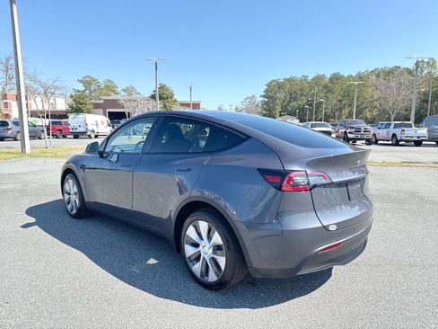 Used 2023 Tesla Model Y Long Range image 5